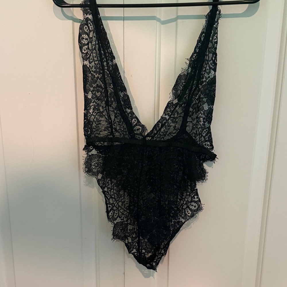 Delicate Black Lace V-Neck Teddy Bodysuit
